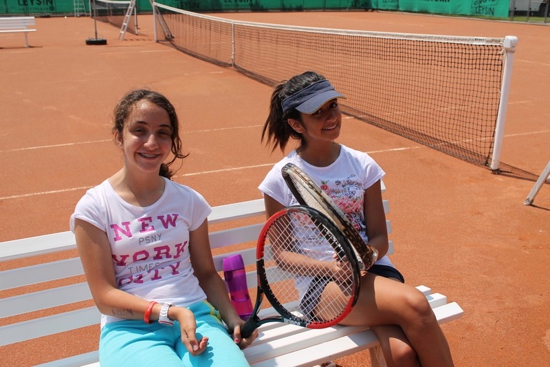 Village Camps International Summer Camp Leysin, Switzerland 2026-08-15 https://www.villagecamps.com/journals_admin/images/686-4-tennis (102).jpg
